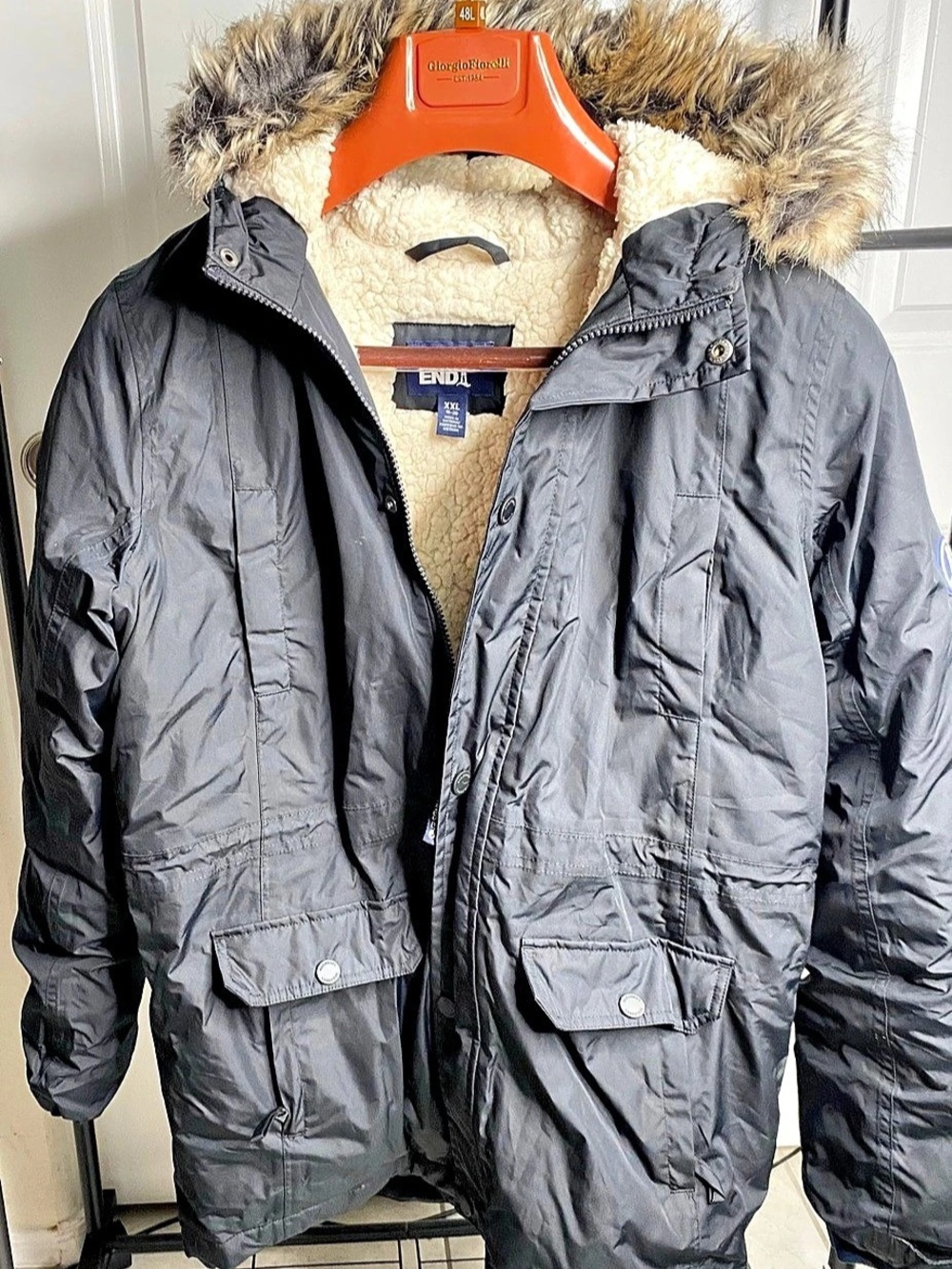 Lands end Youth size 18/20 XXL Black Fur-Trim Puffer winter coat Like New